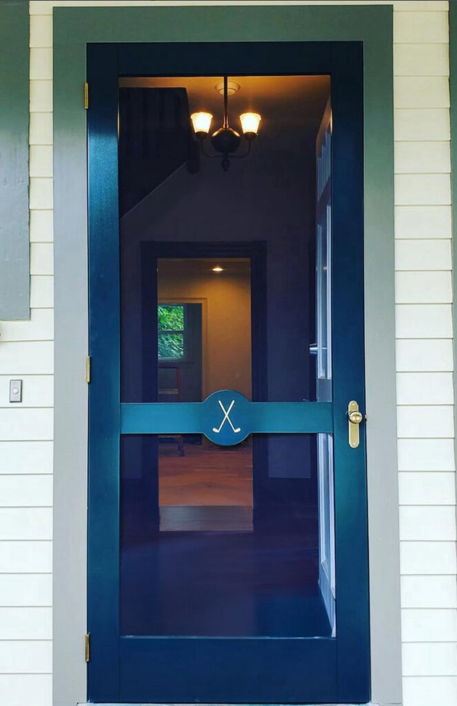 Seaport Shutter Door Full-Circle Style with Golf Applique